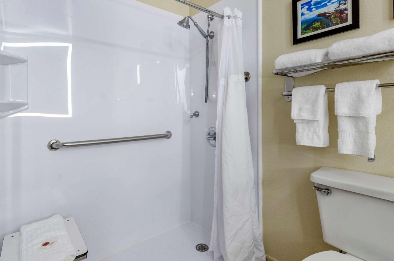 Comfort Civic Center 2* Roanoke